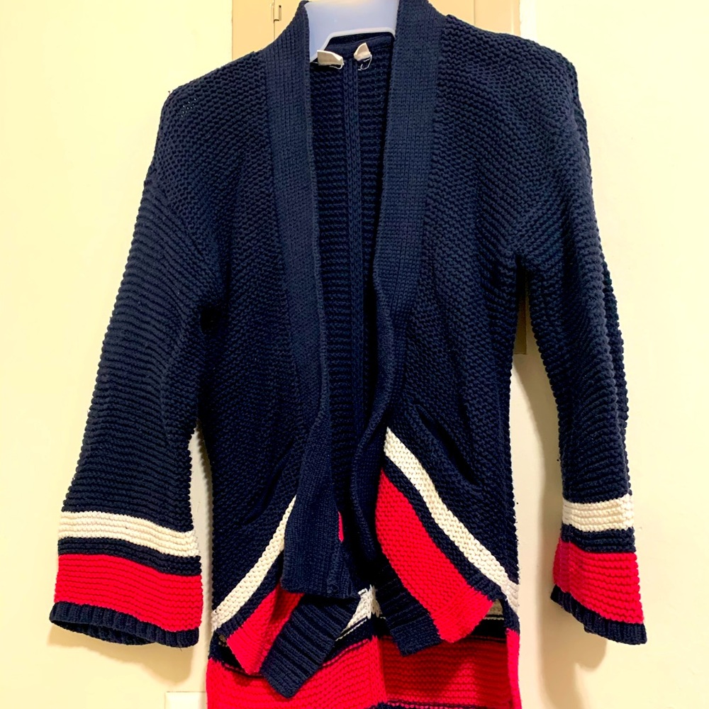 Gap long back knit sweater with front pockets